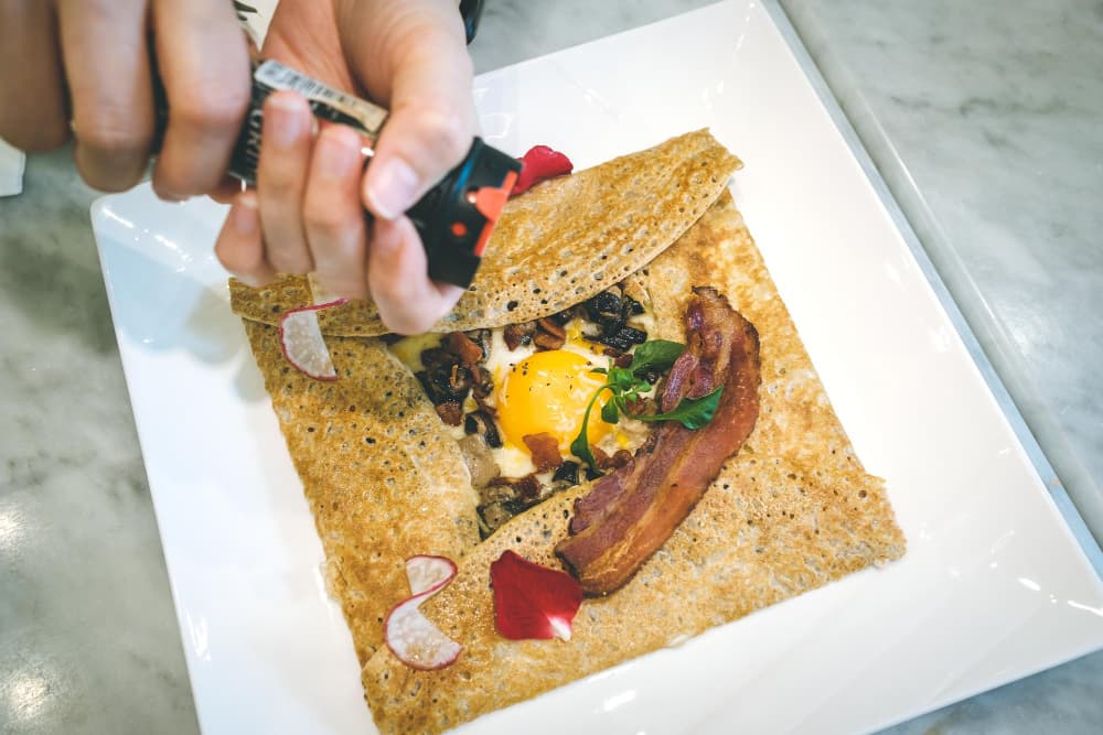 Crepe dans une assiette