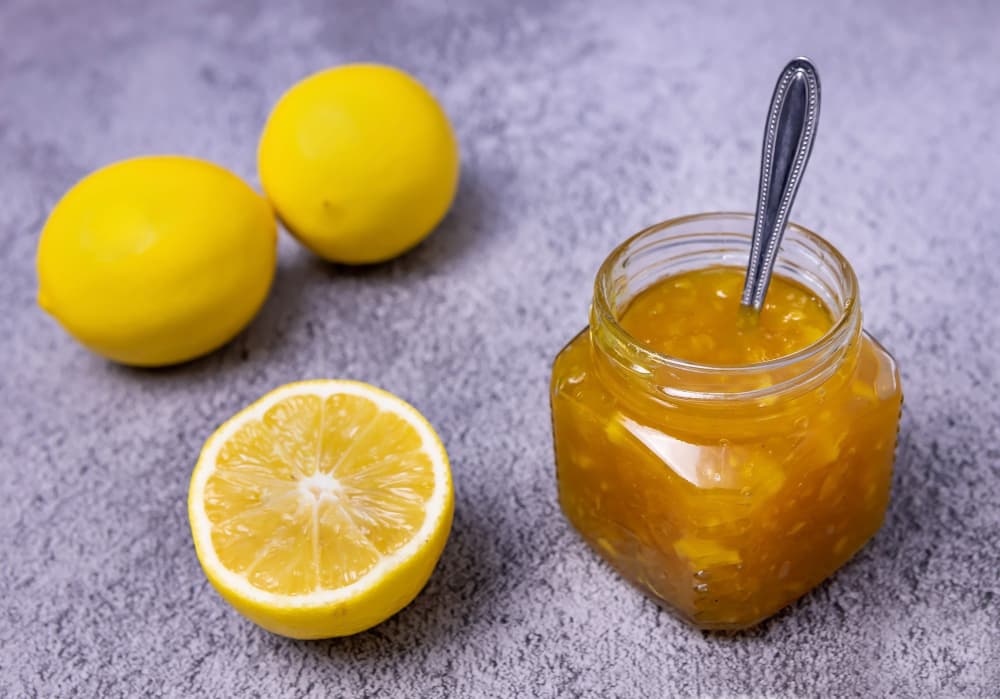 Confiture de citron maison dans un bocal